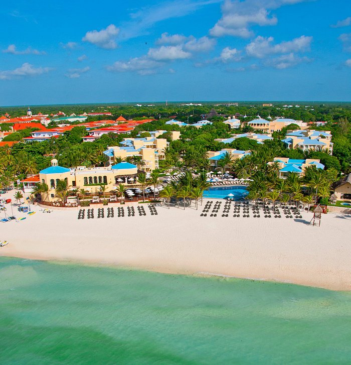 Royal Hideaway Playacar adults-only boutique all-inclusive resort in Playa del Carmen with beachfront setting and intimate atmosphere.